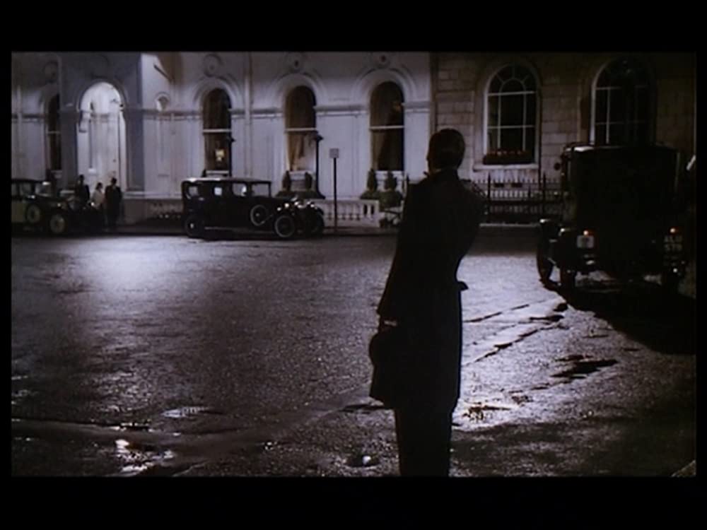 「ハンドフル・オブ・ダスト」ルパート・グレイブスの画像