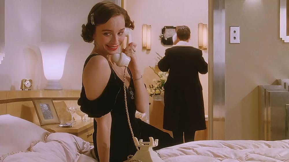 ハンドフル・オブ・ダストの画像