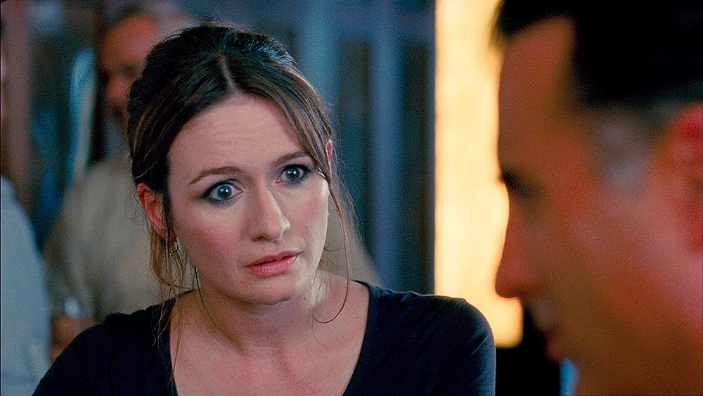 「ファミリーズ・シークレット 秘密を抱えた家族」アンディ・ガルシア & エミリー・モーティマーの画像