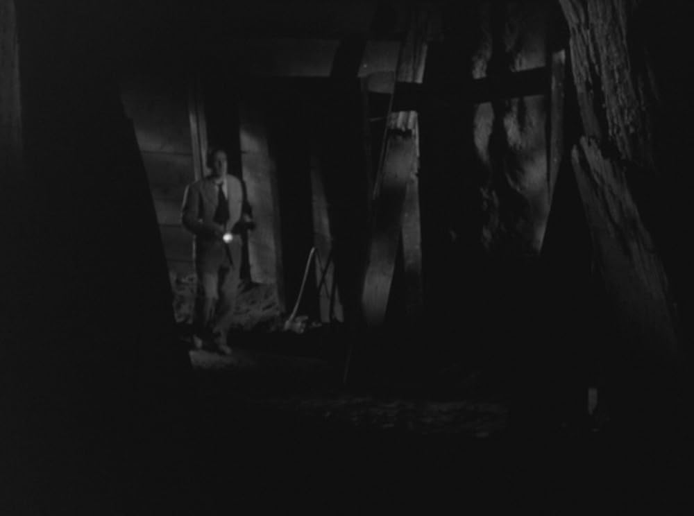 「それは外宇宙からやってきた」リチャード・カールソンの画像