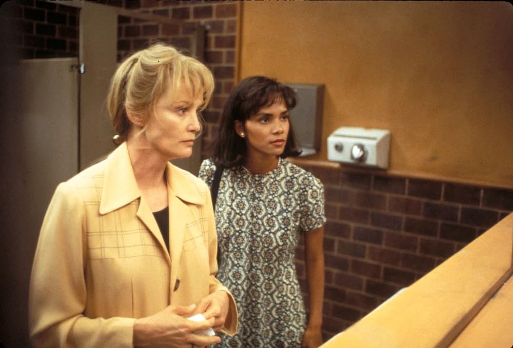 「代理人」ハル・ベリー & ジェシカ・ラングの画像