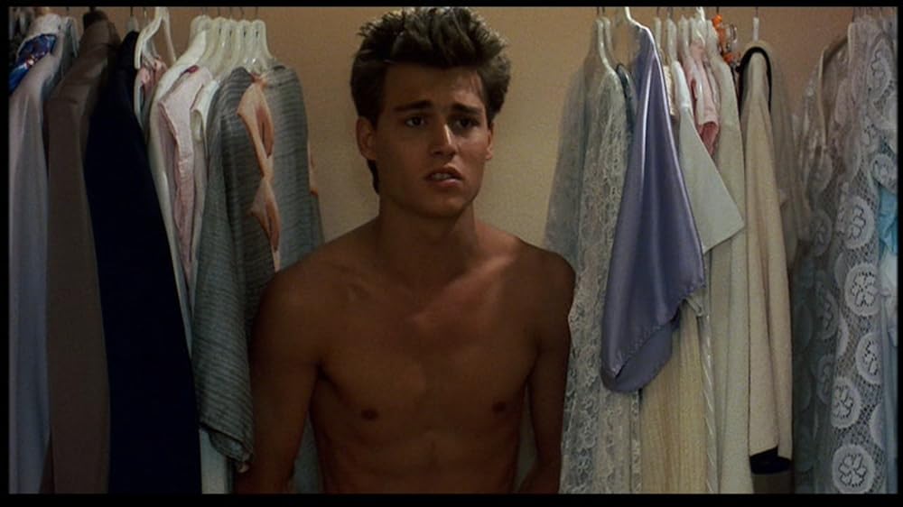 「マイアミ・ホット・リゾート」ジョニー・デップの画像