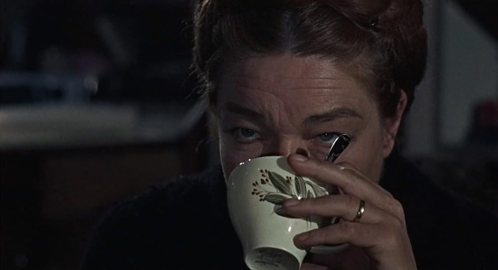 「死者にかかってきた電話／恐怖との遭遇」シモーヌ・シニョレの画像