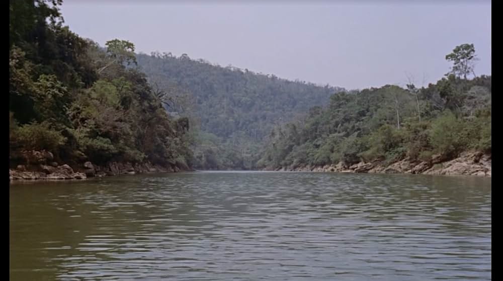 この庭に死すの画像