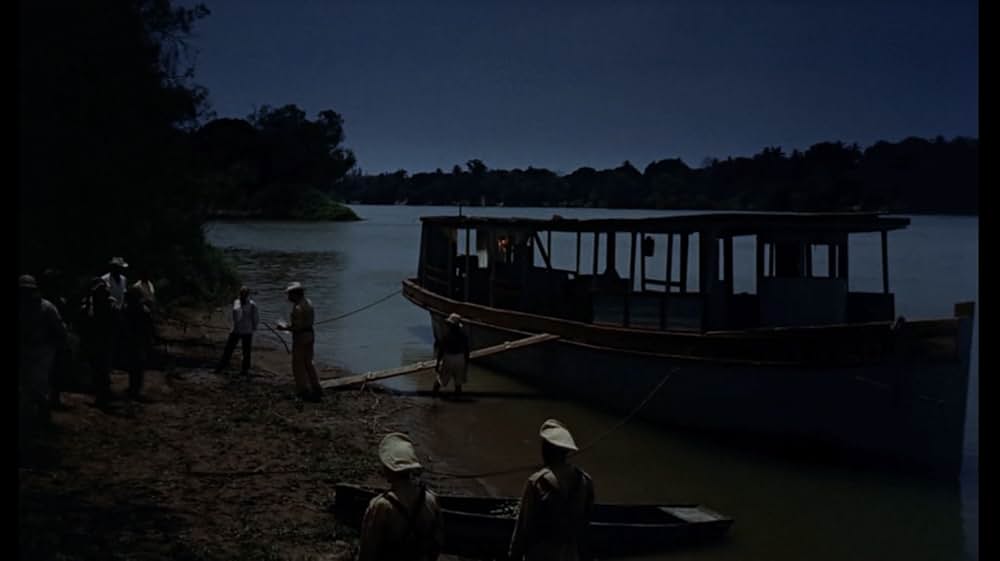 この庭に死すの画像