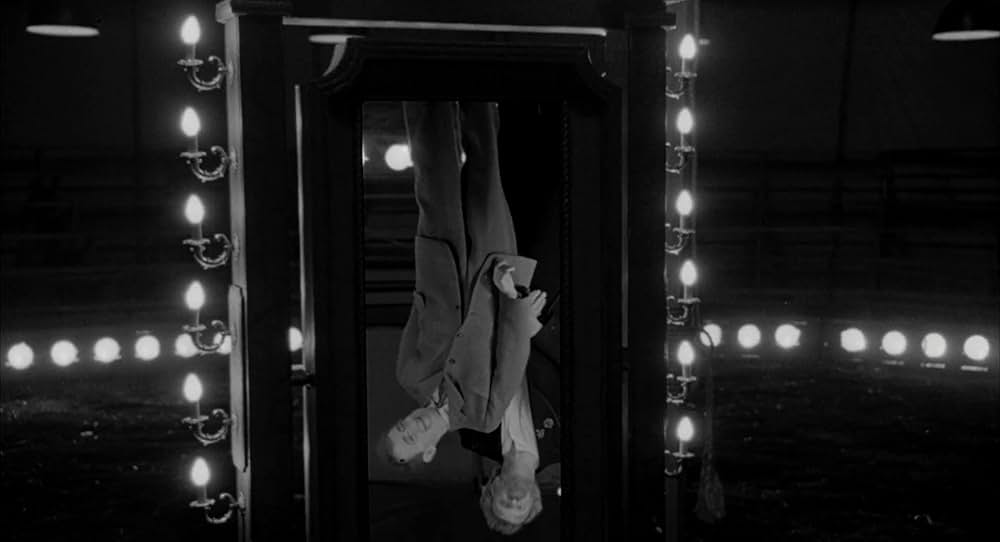 ウディ・アレンの影と霧の画像