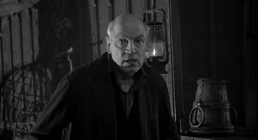 ウディ・アレンの影と霧の画像