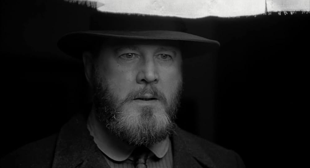 ウディ・アレンの影と霧の画像