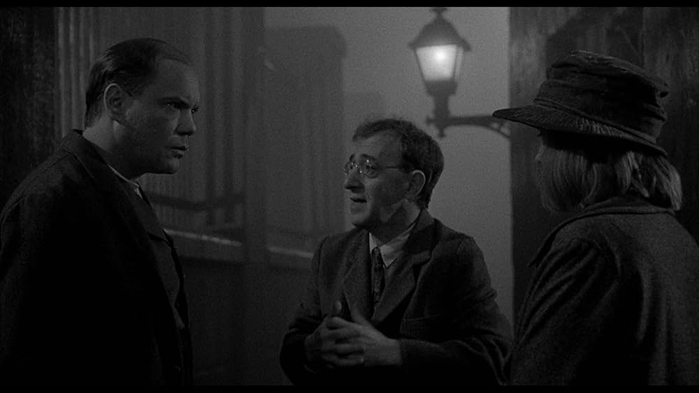 ウディ・アレンの影と霧の画像