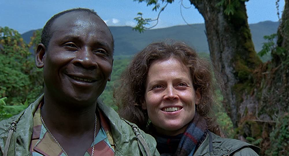 「愛は霧のかなたに」シガニー・ウィーバー & John Omirah Miluwiの画像