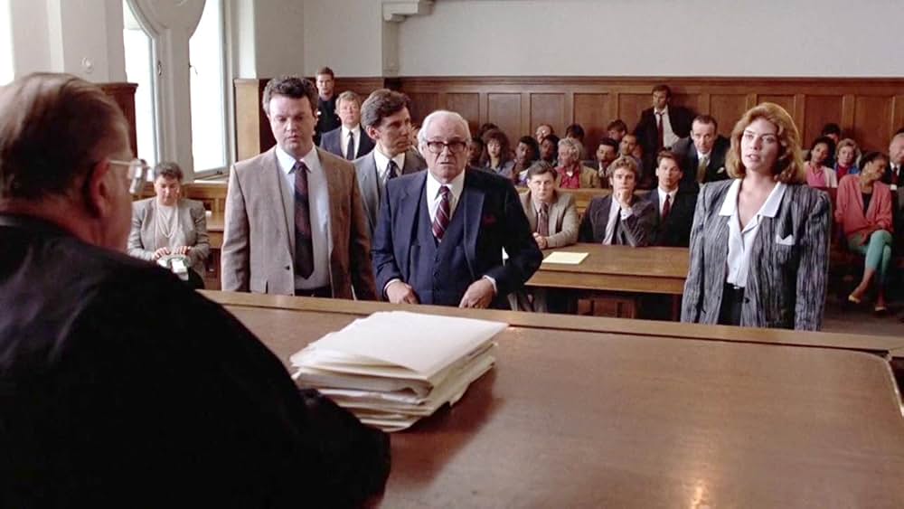 「告発の行方」の画像