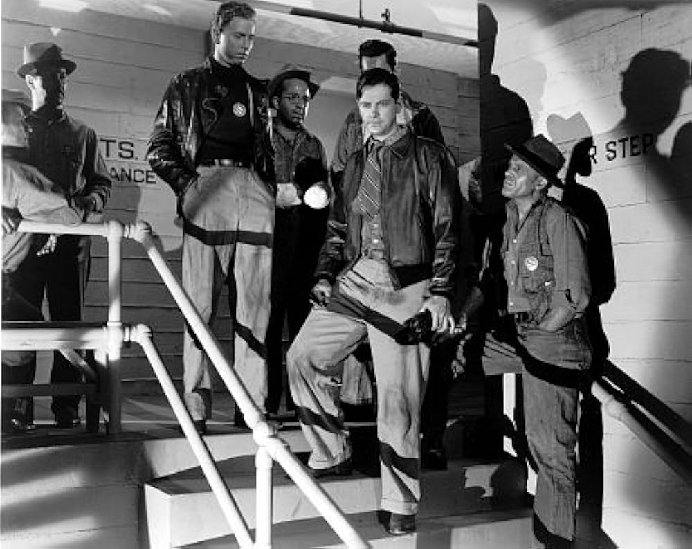 「逃走迷路」ロバート・カミングスの画像