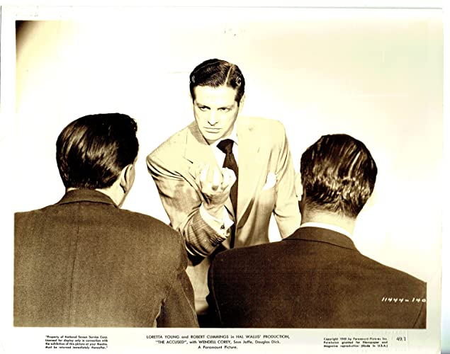 「美しき被告」ロバート・カミングスの画像