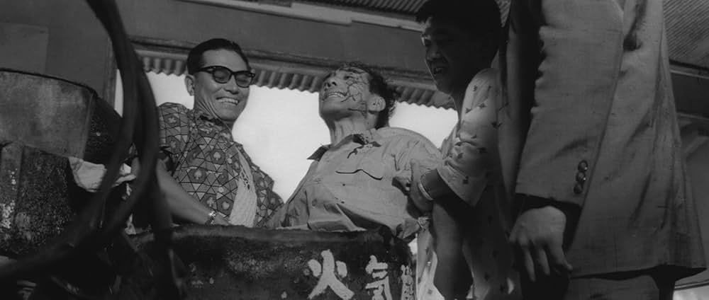 豚と軍艦の画像