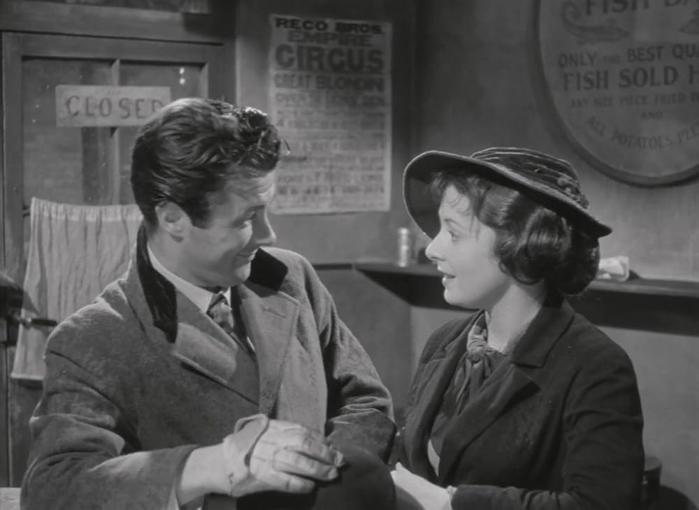 夜の来訪者の画像