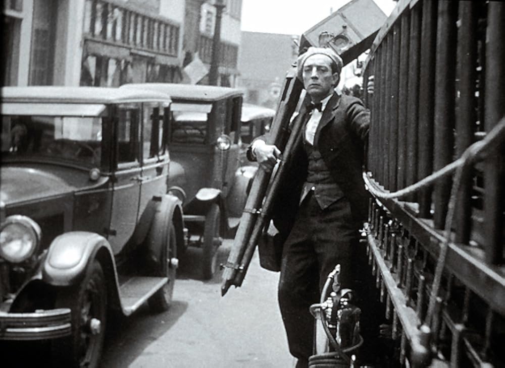 キートンのカメラマンの画像