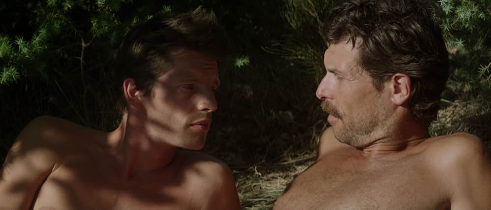 湖の見知らぬ男の画像