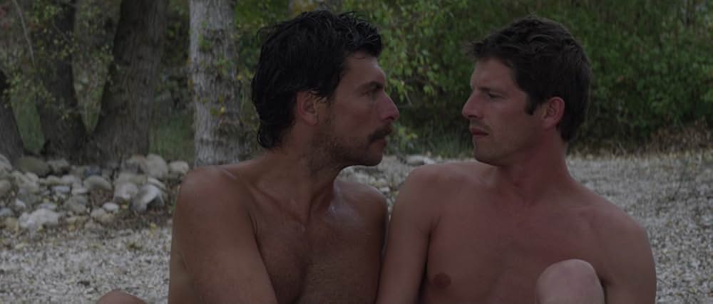 湖の見知らぬ男の画像