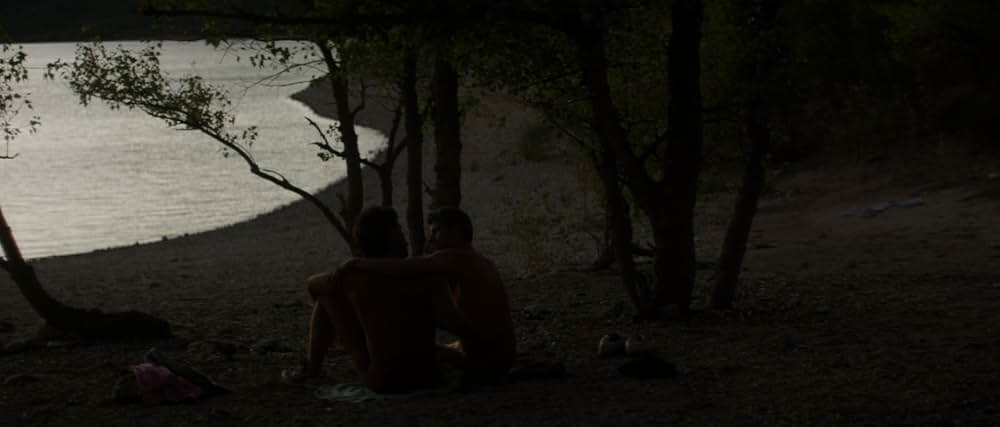 湖の見知らぬ男の画像