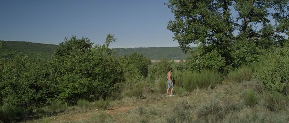 湖の見知らぬ男の画像