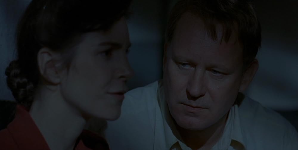 「Dominion: Prequel to the Exorcist（原題）」ステラン・スカルスガルド & クララ・ベラールの画像