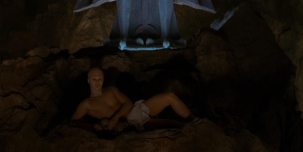 Dominion: Prequel to the Exorcist（原題）の画像