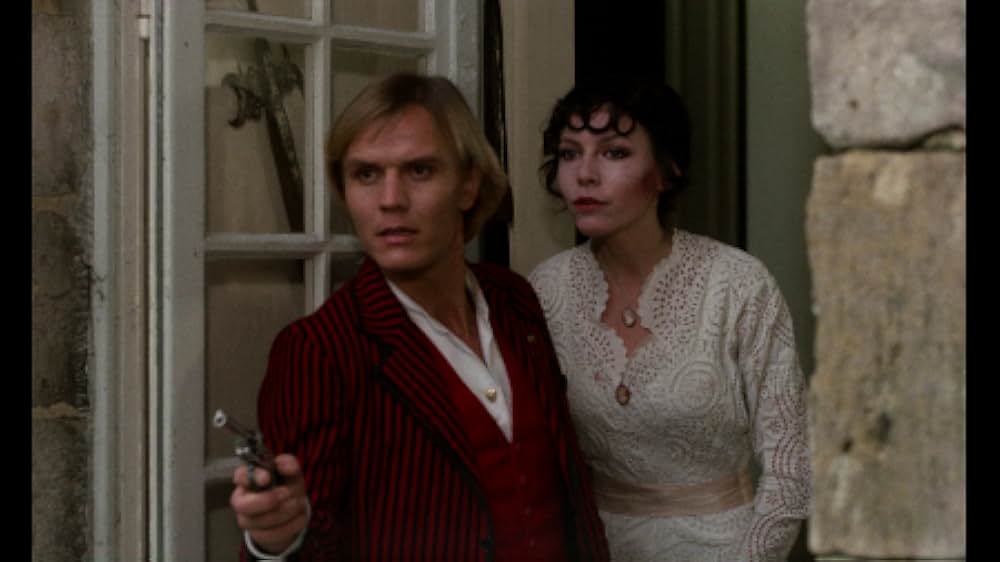 美女のうごめき／鮮血に染まる死霊の館の画像