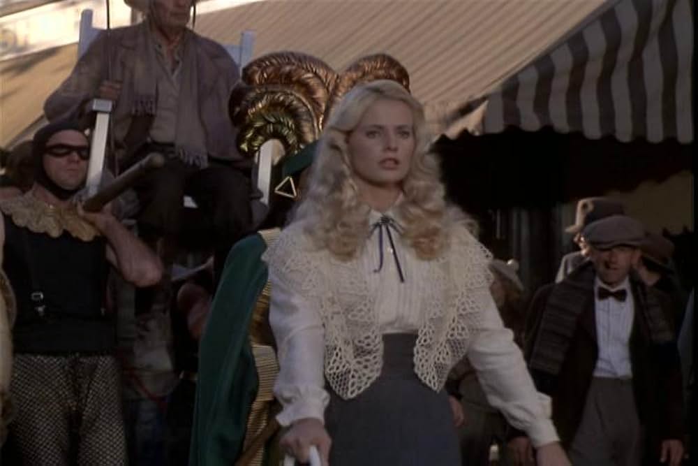 何かが道をやってくるの画像