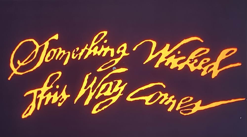 何かが道をやってくるの画像