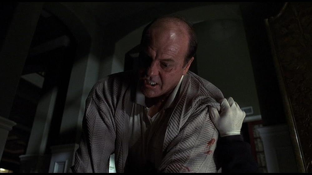 「クライム・アンド・パニッシュメント」マイケル・アイアンサイドの画像