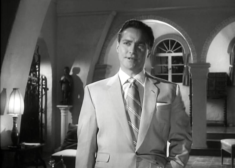 「生きていた男」の画像