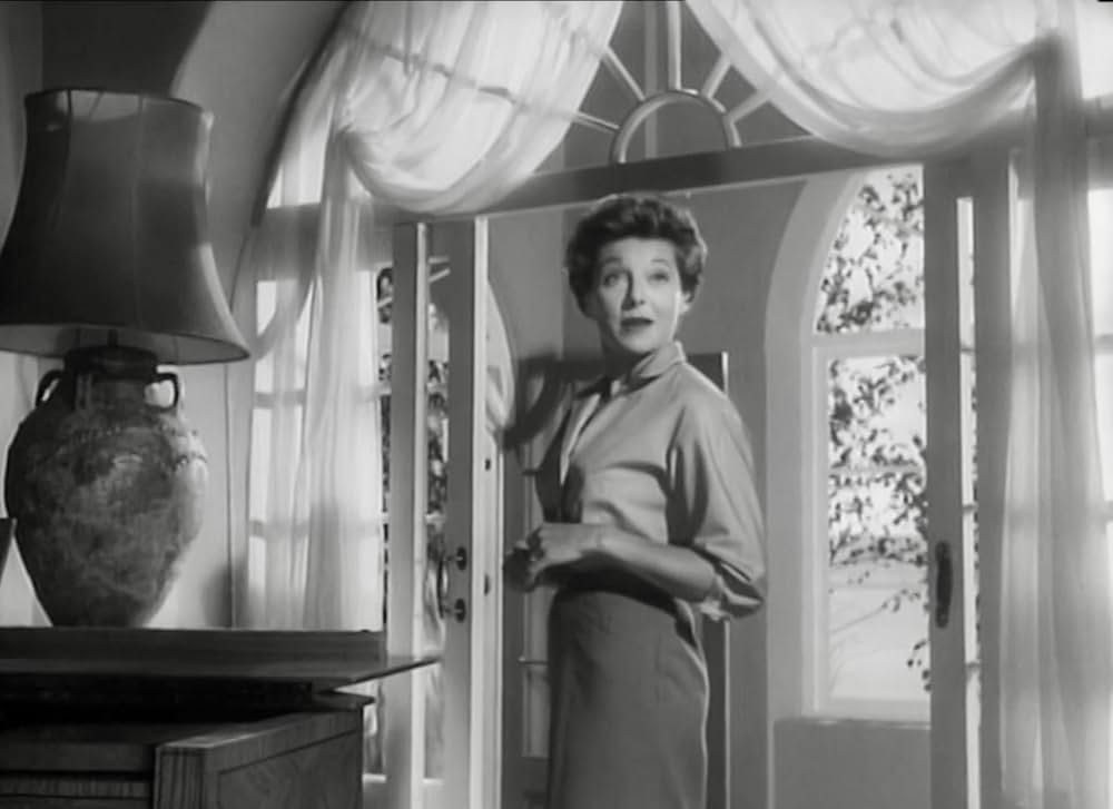 「生きていた男」の画像