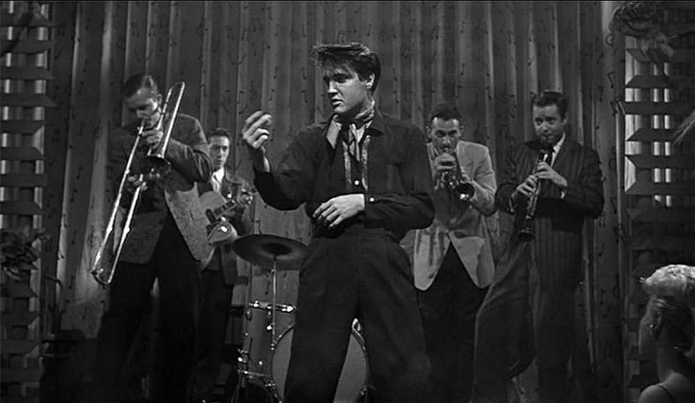 闇に響く声の画像