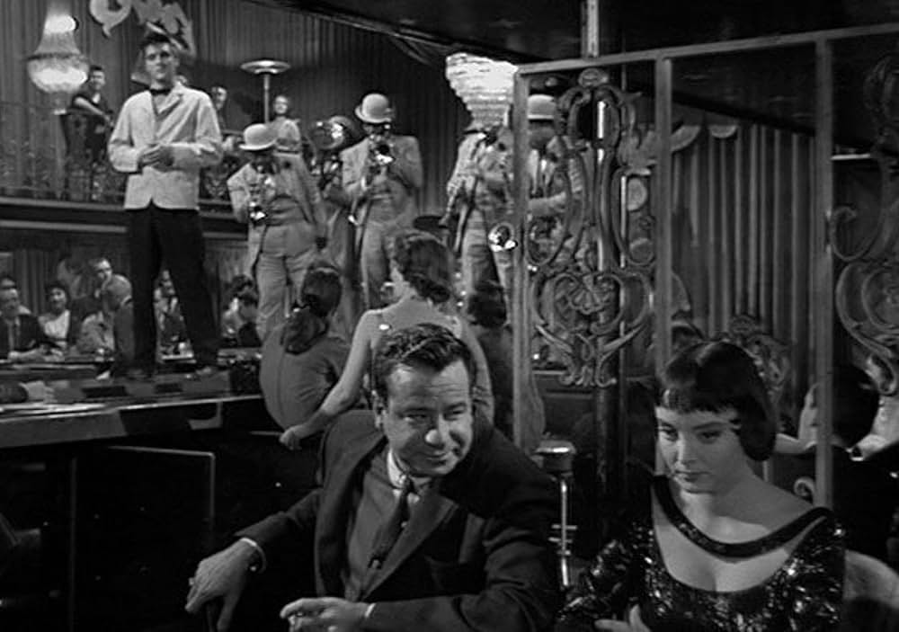 闇に響く声の画像