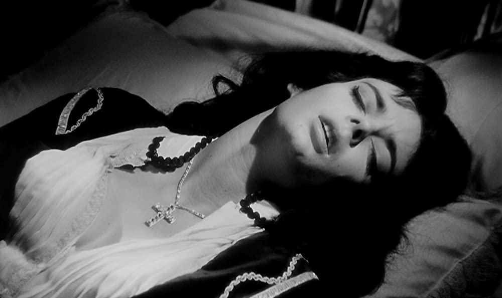 血ぬられた墓標の画像