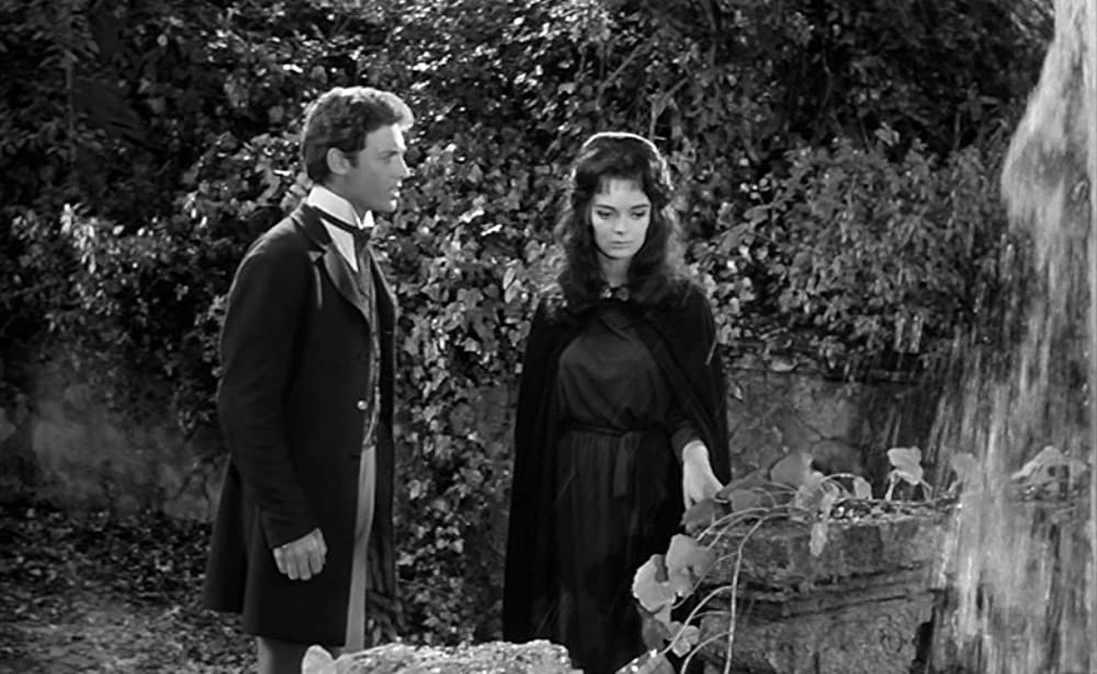 血ぬられた墓標の画像