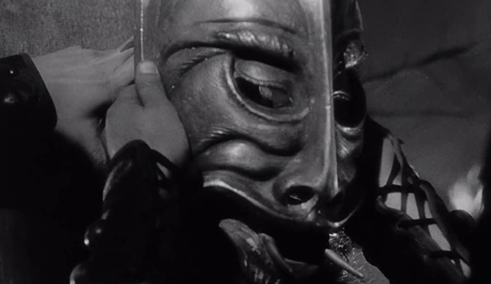 血ぬられた墓標の画像