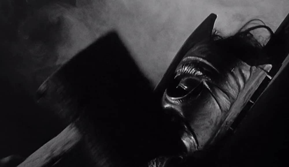 血ぬられた墓標の画像