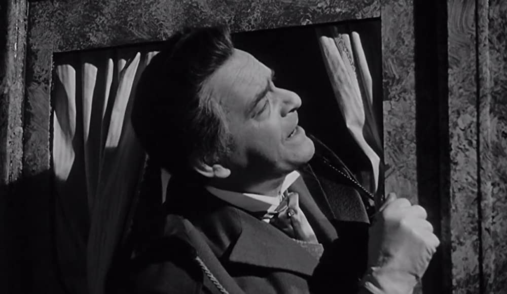 血ぬられた墓標の画像