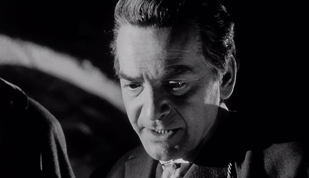 血ぬられた墓標の画像