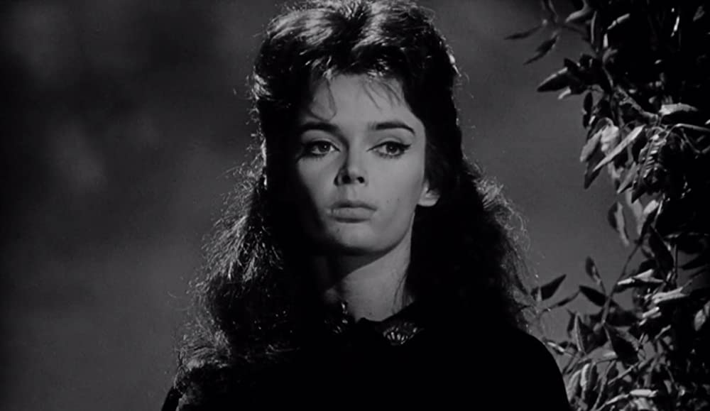 血ぬられた墓標の画像