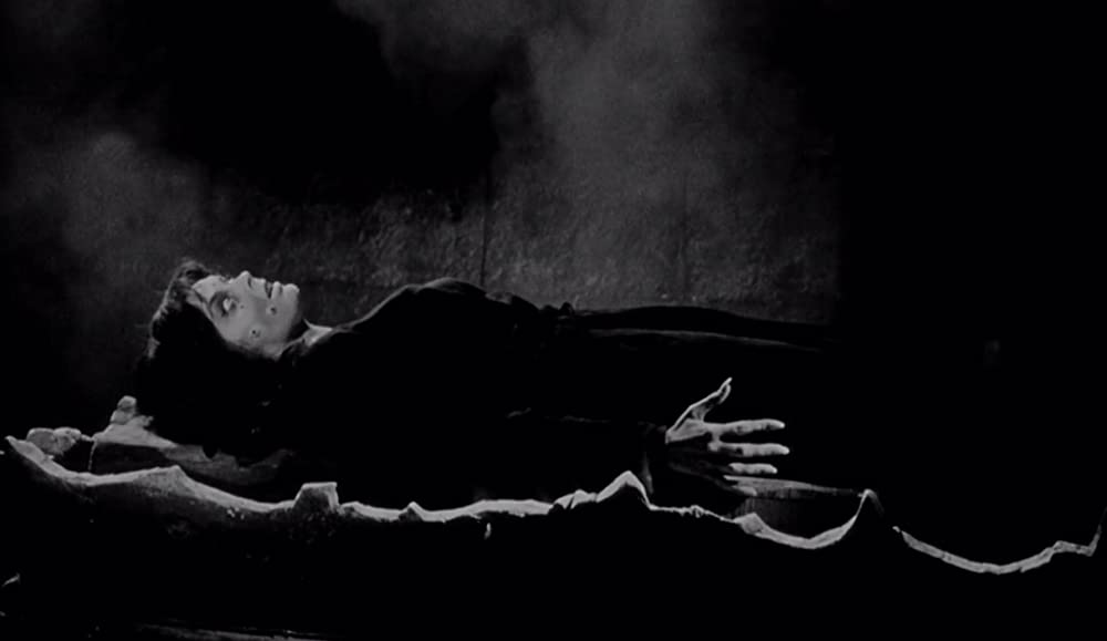 血ぬられた墓標の画像