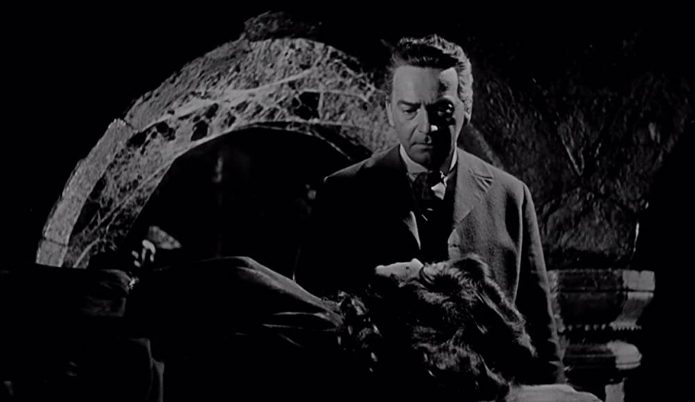 血ぬられた墓標の画像