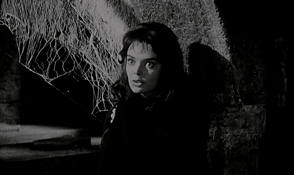 血ぬられた墓標の画像