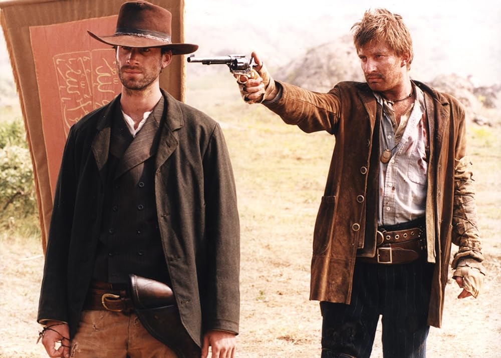 「DUST ダスト」ジョセフ・ファインズ & デビッド・ウェンハムの画像