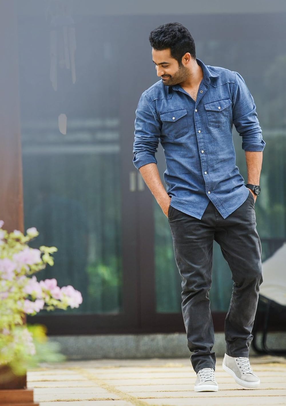 アラヴィンダとヴィーラの画像