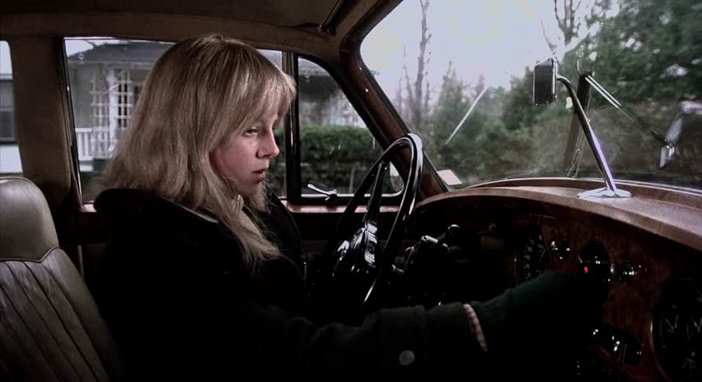 白い家の少女の画像