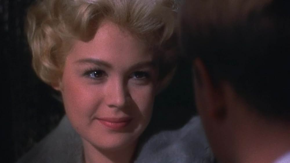 避暑地の出来事の画像