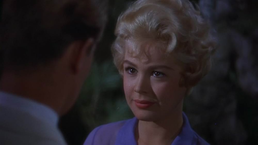 避暑地の出来事の画像