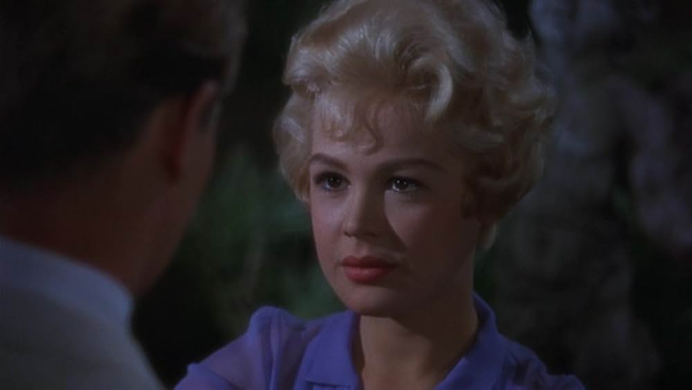 避暑地の出来事の画像